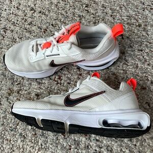 Girls Nike Air Max Sneakers Size 4